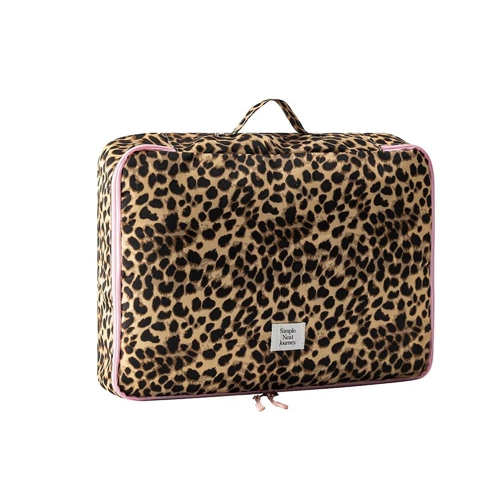 Waterproof Leopard Makeup Bag  - огляд і ціна Makeup Organizer